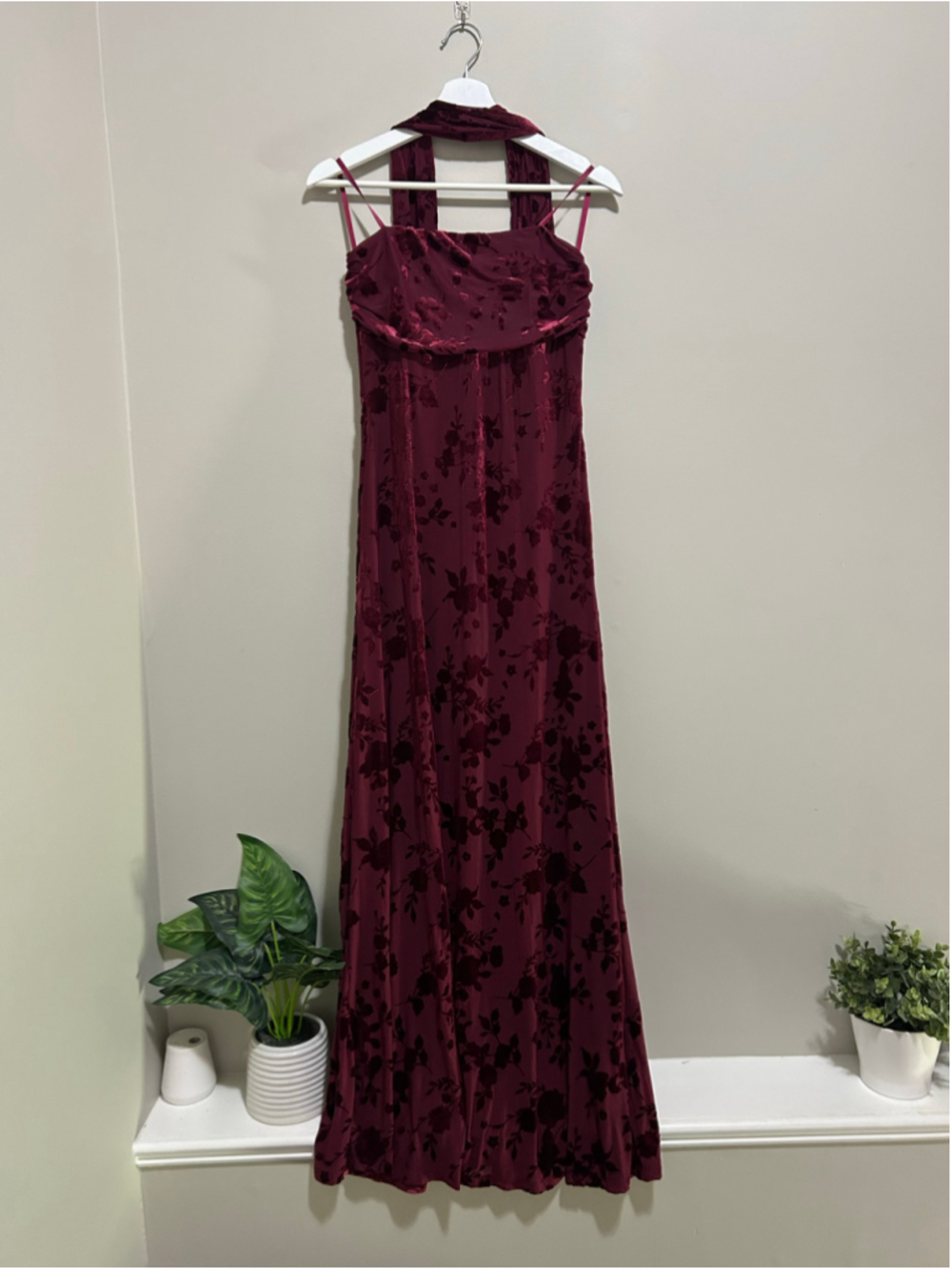 NWT Womens Velvet Floral Maxi Dress Size M Burgundy - Picture 4 of 14
